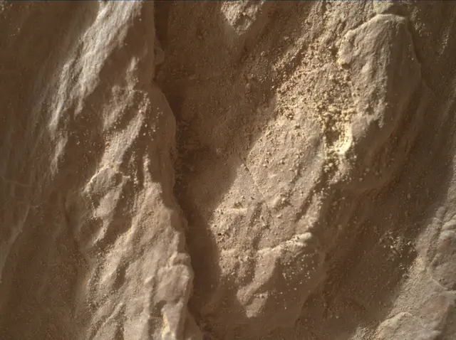 Sol 4663: Mars Hand Lens Imager (MAHLI)