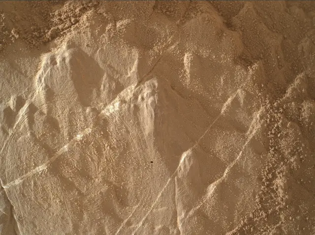 Sol 4672: Mars Hand Lens Imager (MAHLI)