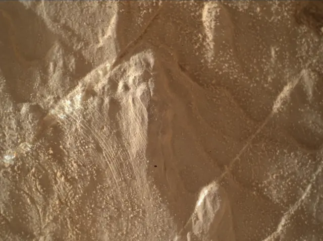Sol 4672: Mars Hand Lens Imager (MAHLI)