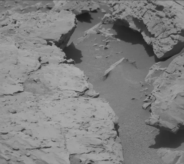 Sol 4679: Mast Camera (Mastcam)