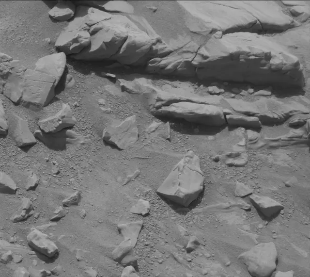 Sol 4679: Mast Camera (Mastcam)