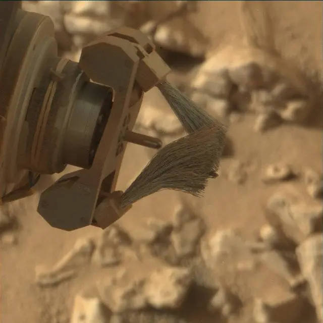 Sol 4679: Mast Camera (Mastcam)