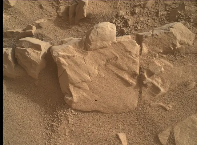 Sol 4679: Mars Hand Lens Imager (MAHLI)