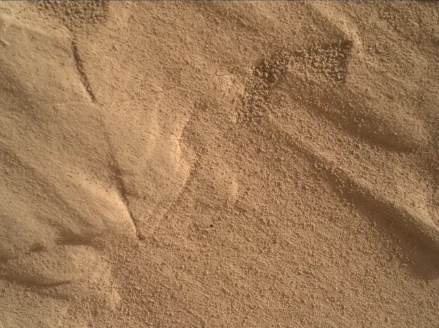 Sol 4679: Mars Hand Lens Imager (MAHLI)