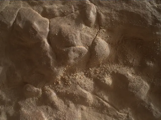 Sol 4686: Mars Hand Lens Imager (MAHLI)