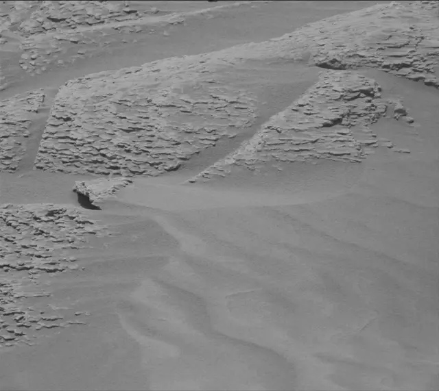 Sol 4697: Mast Camera (Mastcam)