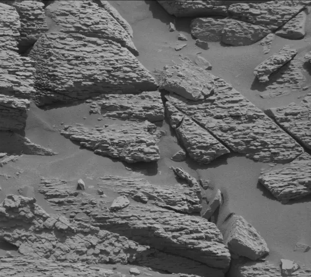Sol 4697: Mast Camera (Mastcam)