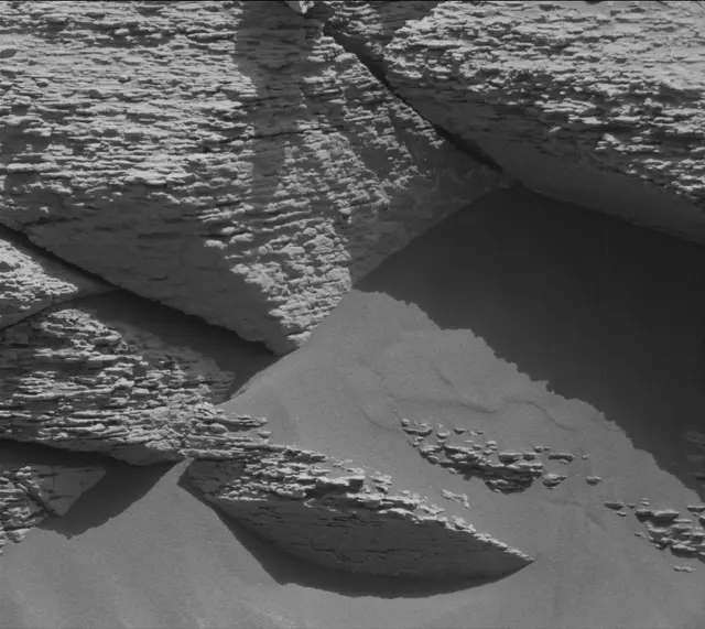 Sol 4697: Mast Camera (Mastcam)