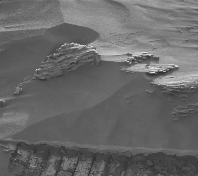 Sol 4698: Mast Camera (Mastcam)