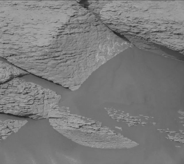Sol 4698: Mast Camera (Mastcam)