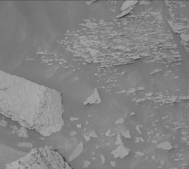 Sol 4698: Mast Camera (Mastcam)