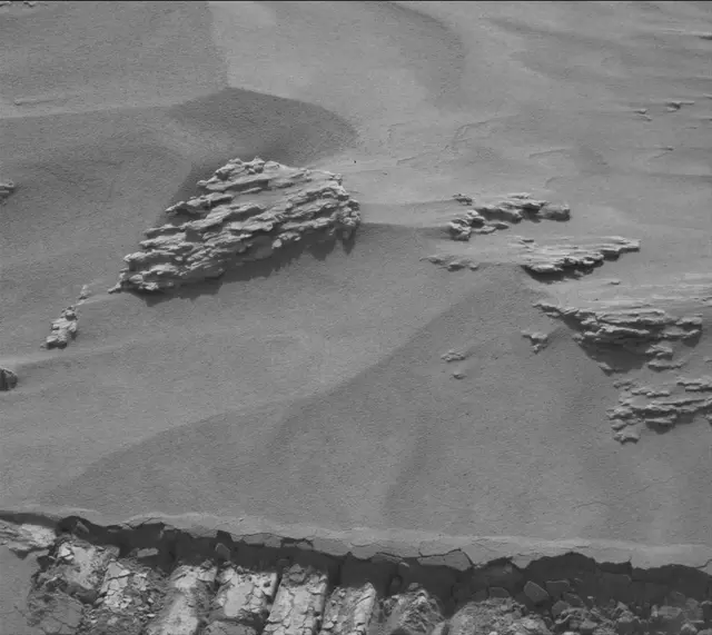 Sol 4698: Mast Camera (Mastcam)