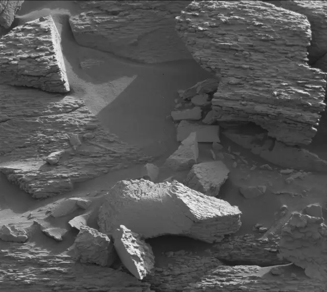 Sol 4700: Mast Camera (Mastcam)