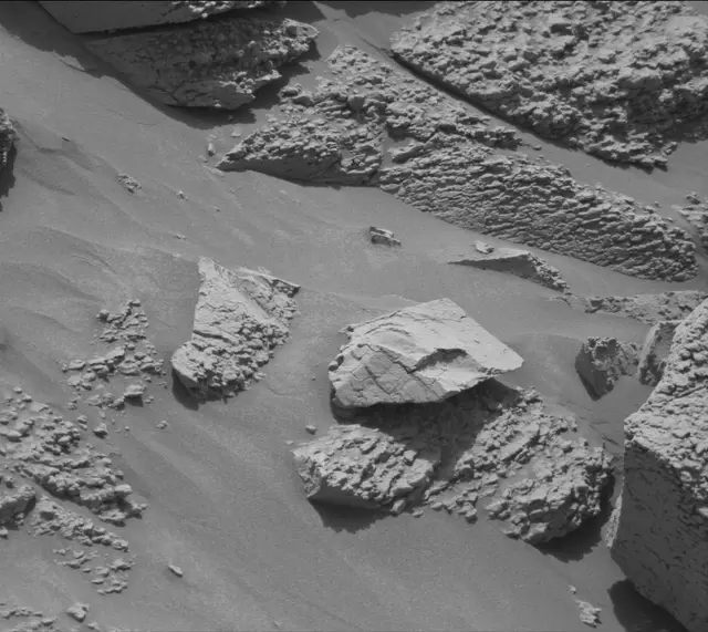 Sol 4701: Mast Camera (Mastcam)