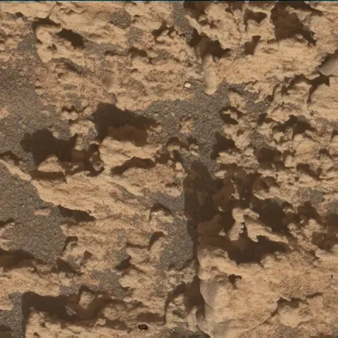 Sol 4747: Mars Hand Lens Imager (MAHLI)