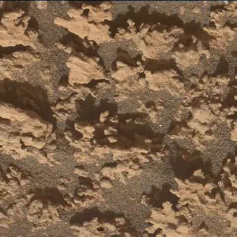 Sol 4747: Mars Hand Lens Imager (MAHLI)