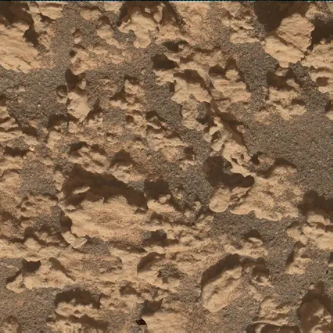 Sol 4747: Mars Hand Lens Imager (MAHLI)
