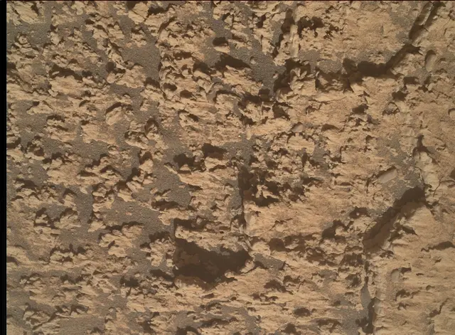 Sol 4747: Mars Hand Lens Imager (MAHLI)