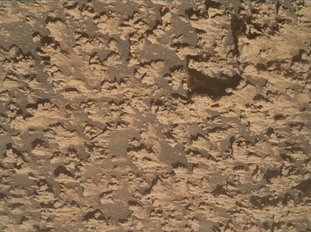 Sol 4747: Mars Hand Lens Imager (MAHLI)