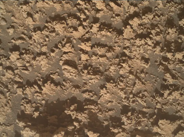 Sol 4747: Mars Hand Lens Imager (MAHLI)