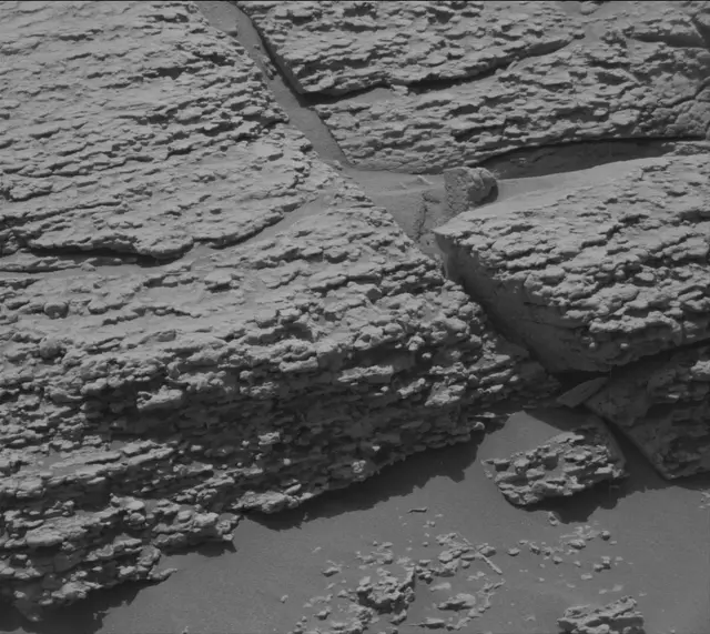 Sol 4748: Mast Camera (Mastcam)