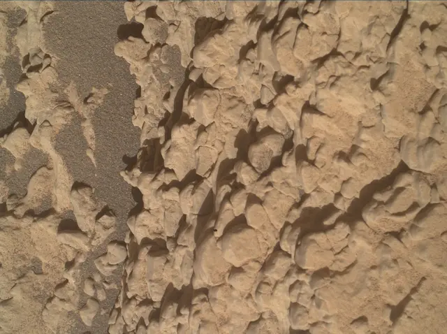 Sol 4752: Mars Hand Lens Imager (MAHLI)