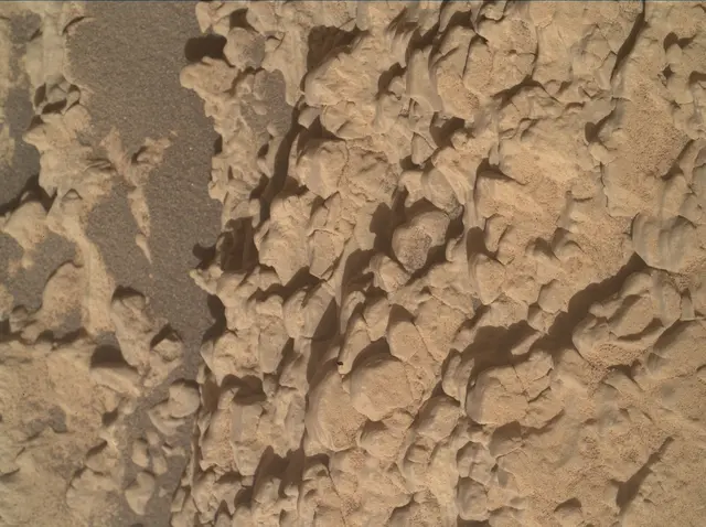 Sol 4752: Mars Hand Lens Imager (MAHLI)