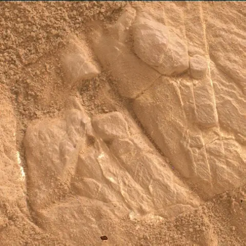 Sol 4812: Mars Hand Lens Imager (MAHLI)