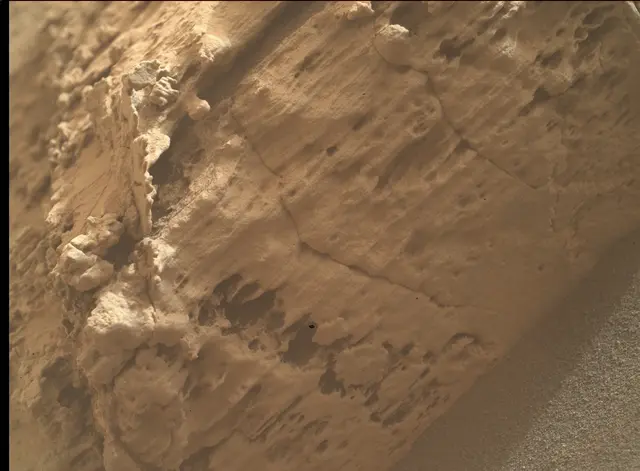 Sol 4826: Mars Hand Lens Imager (MAHLI)