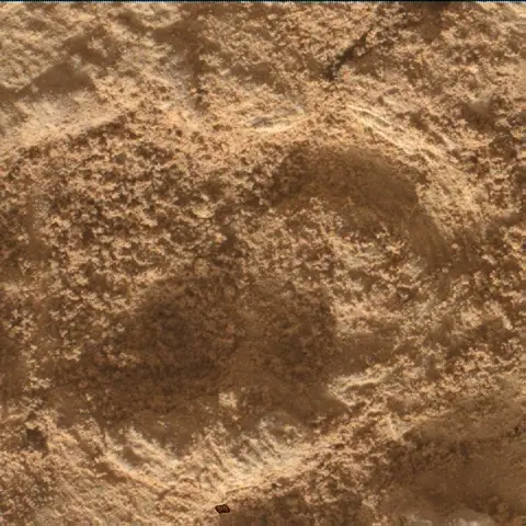 Sol 4833: Mars Hand Lens Imager (MAHLI)