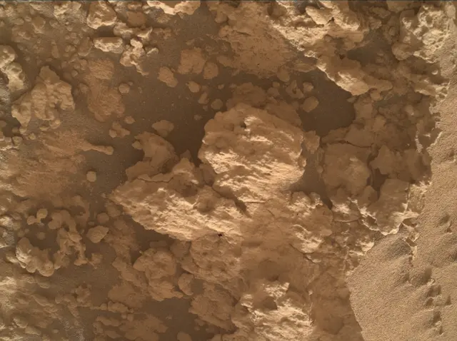 Sol 4833: Mars Hand Lens Imager (MAHLI)