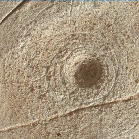 Sol 4838: Mars Hand Lens Imager (MAHLI)