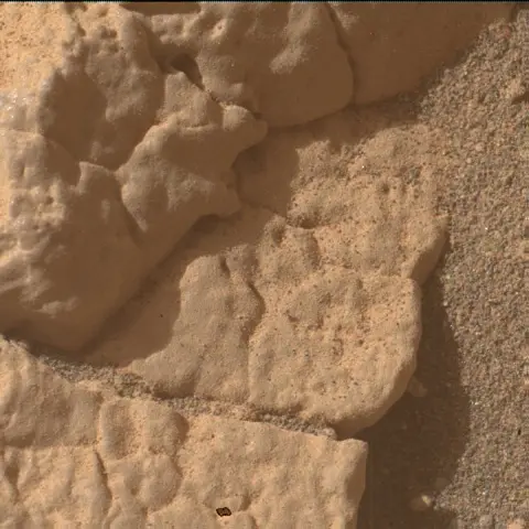 Sol 4845: Mars Hand Lens Imager (MAHLI)