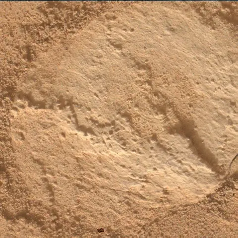 Sol 4849: Mars Hand Lens Imager (MAHLI)