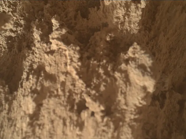 Sol 4860: Mars Hand Lens Imager (MAHLI)