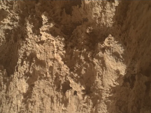 Sol 4860: Mars Hand Lens Imager (MAHLI)