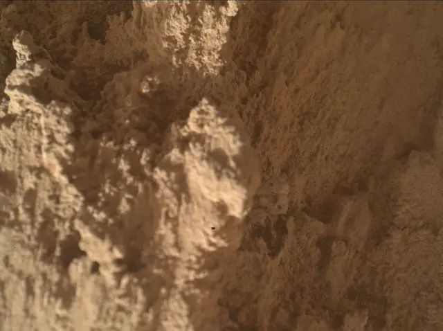 Sol 4860: Mars Hand Lens Imager (MAHLI)
