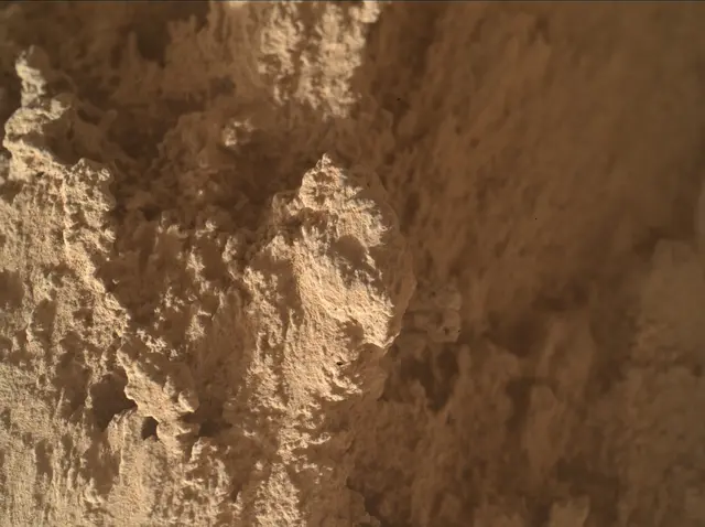 Sol 4860: Mars Hand Lens Imager (MAHLI)