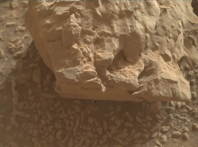 Sol 4860: Mars Hand Lens Imager (MAHLI)