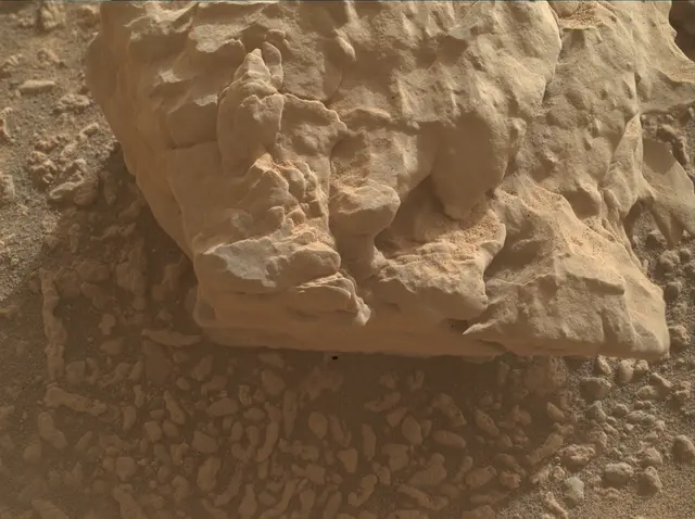 Sol 4861: Mars Hand Lens Imager (MAHLI)