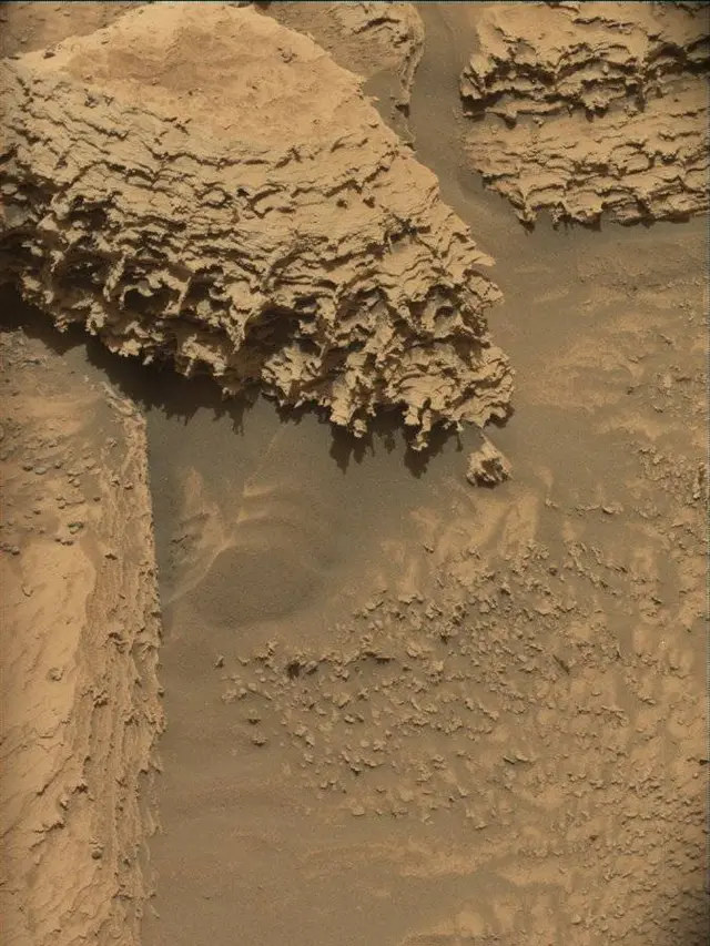 Sol 4881: Mast Camera (Mastcam)