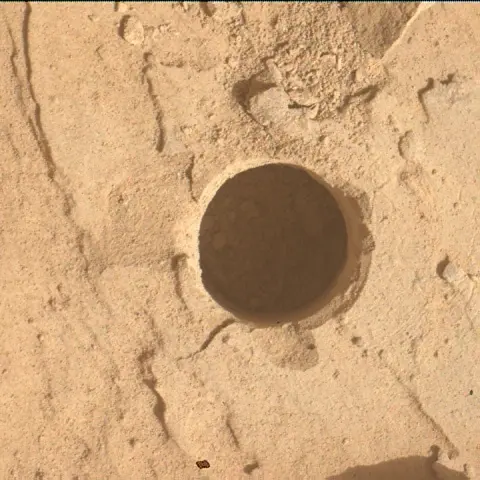 Sol 4886: Mars Hand Lens Imager (MAHLI)