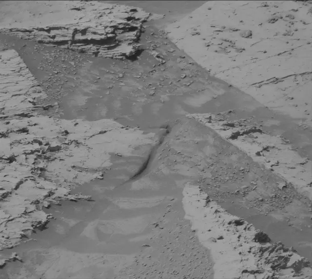 Sol 4887: Mast Camera (Mastcam)