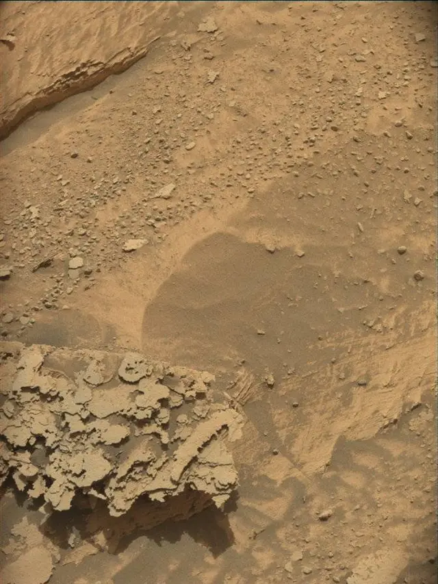 Sol 4889: Mast Camera (Mastcam)