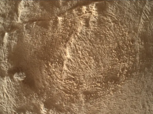 Sol 4890: Mars Hand Lens Imager (MAHLI)