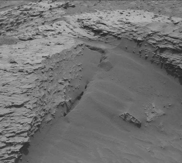 Sol 4898: Mast Camera (Mastcam)