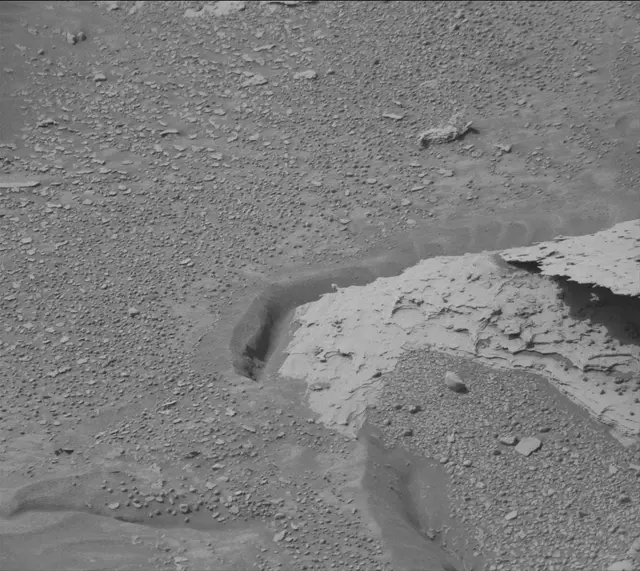 Sol 4901: Mast Camera (Mastcam)