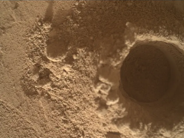 Sol 4908: Mars Hand Lens Imager (MAHLI)