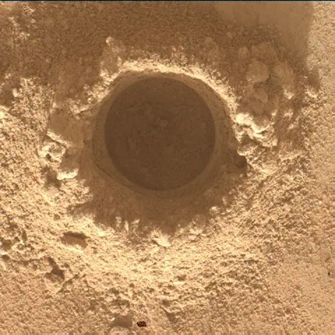 Sol 4908: Mars Hand Lens Imager (MAHLI)
