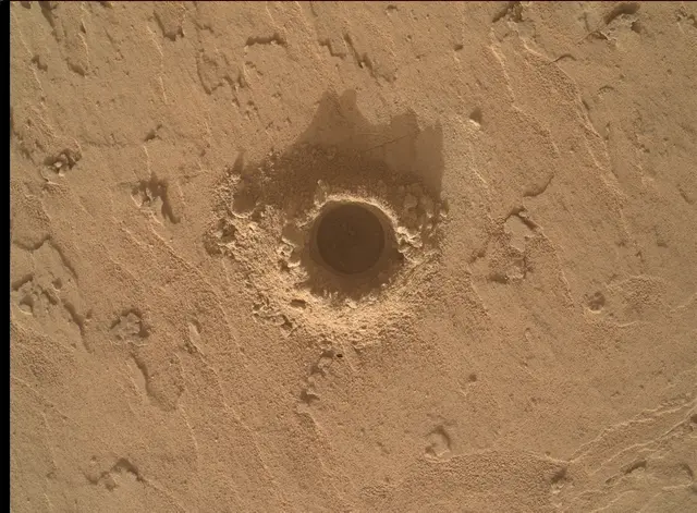 Sol 4908: Mars Hand Lens Imager (MAHLI)